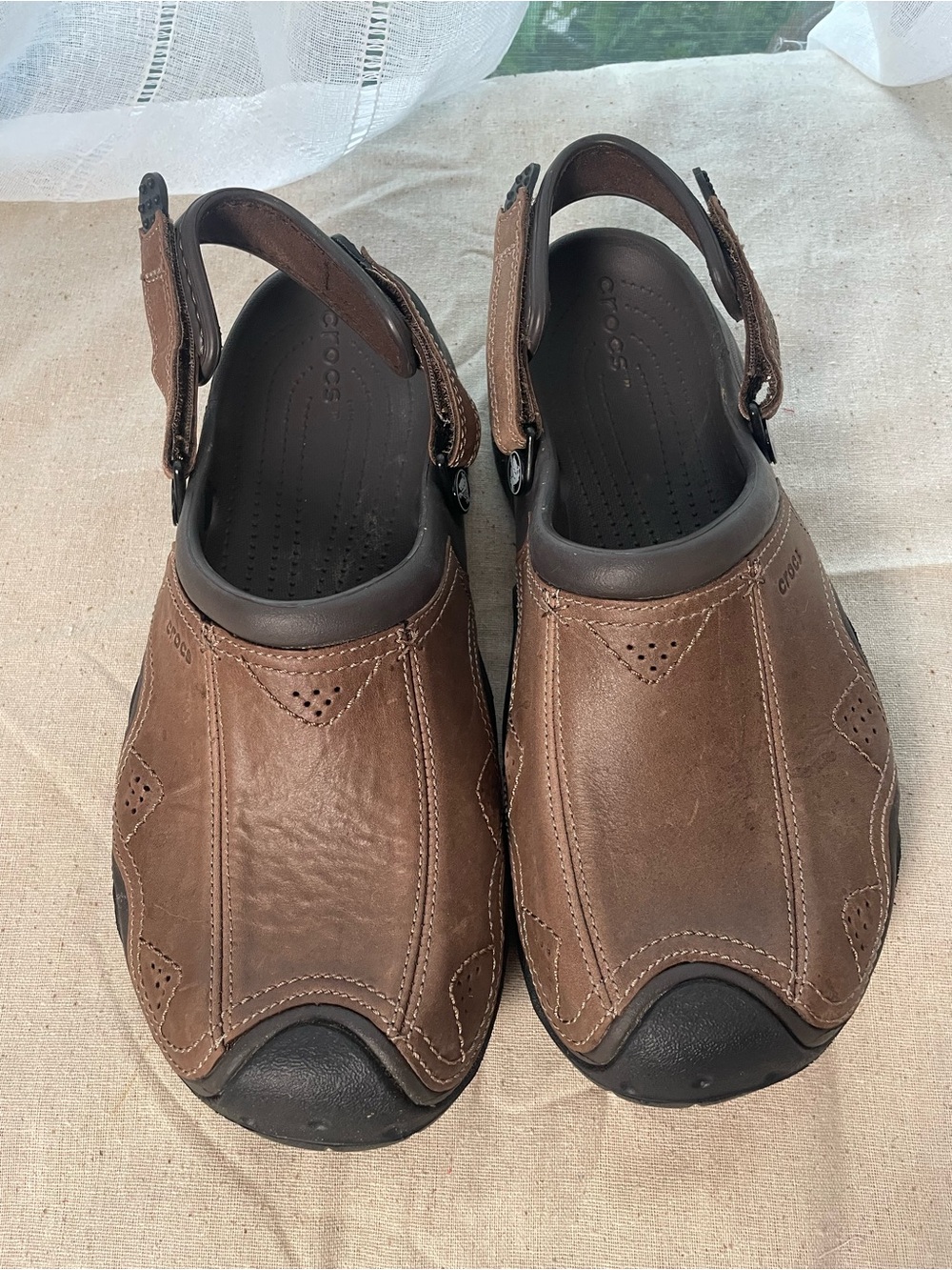 CROCS Men's Brown Leather Slingback Clogs